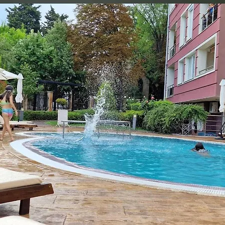 Апартамент Равда Appartement *
